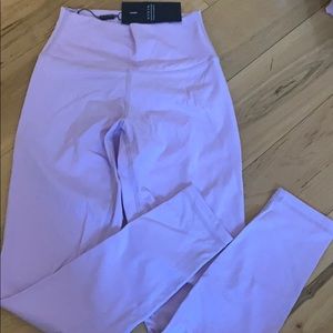 NVGTN Lavender Signature Leggings